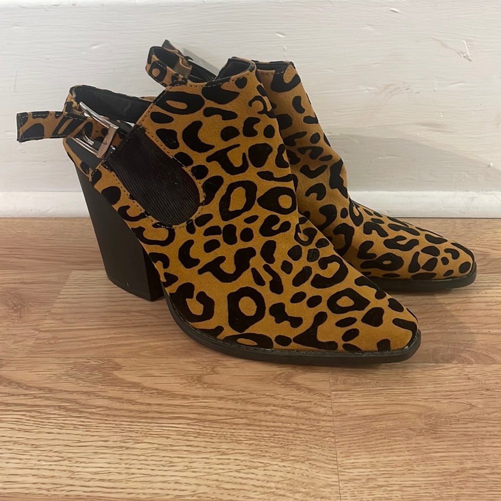 Leopard Slingback Mule Heels NWOB